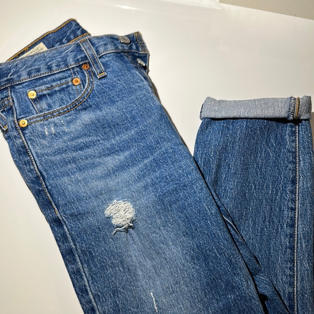Levi’s wedgie jeans